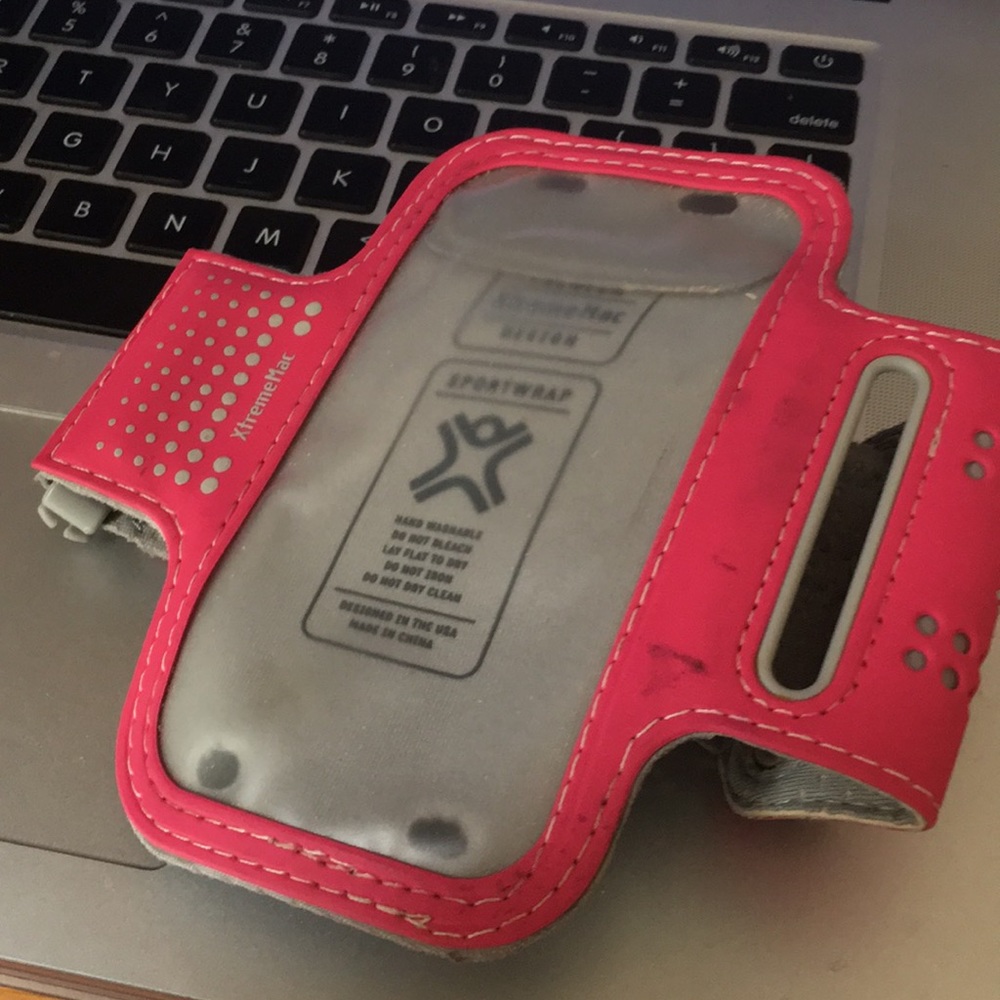 🆓iPod workout arm band